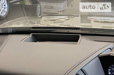 Седан Lexus ES 2018 в 