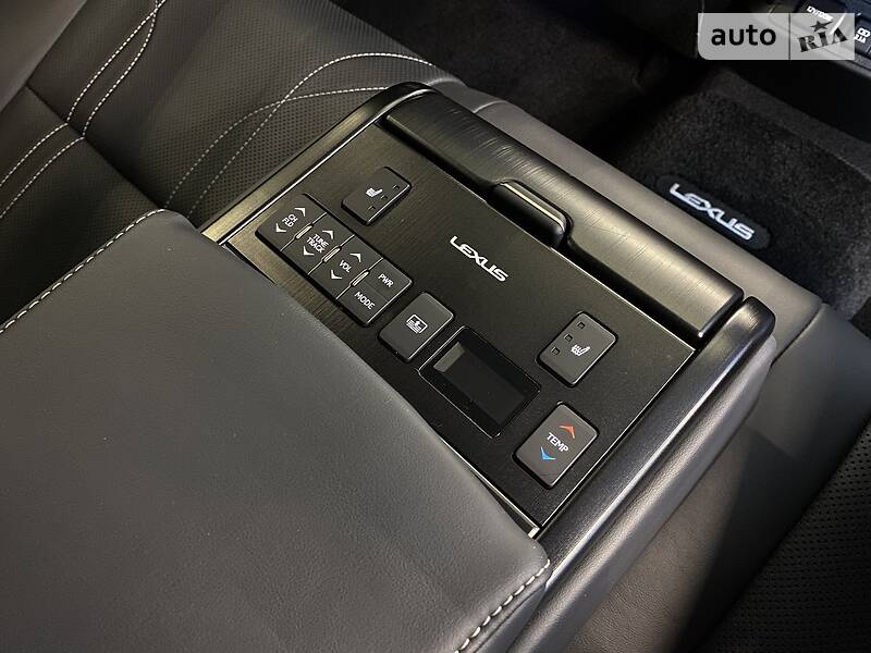 Седан Lexus ES 2018 в Одесі