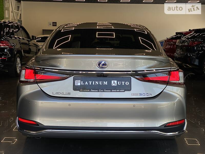 Седан Lexus ES 2018 в Одесі