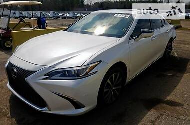 Седан Lexus ES 2019 в Киеве