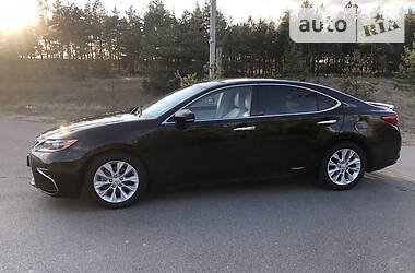 Седан Lexus ES 2013 в 