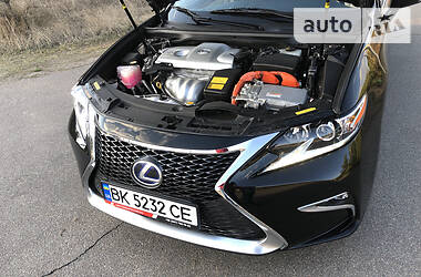 Седан Lexus ES 2013 в 