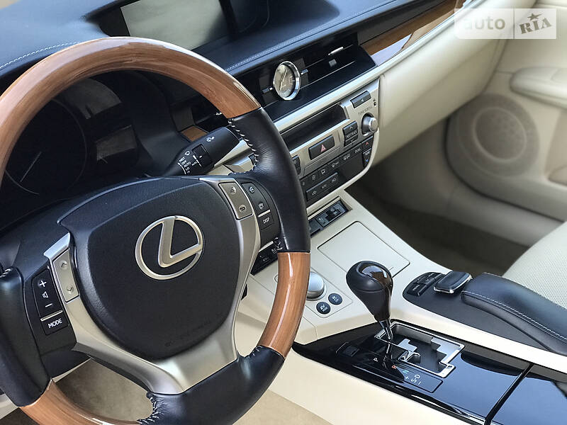 Седан Lexus ES 2015 в Одесі фото 31 Седан Lexus ES 2015 в Одесі