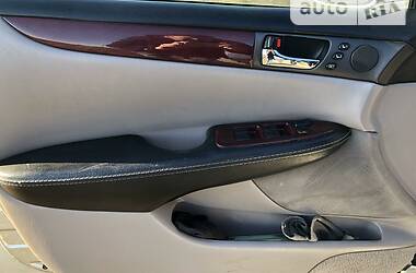 Седан Lexus ES 2001 в 