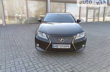 Седан Lexus ES 2013 в Днепре