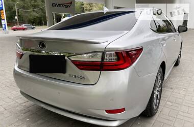 Седан Lexus ES 2015 в Днепре