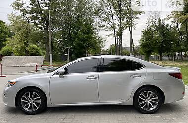 Седан Lexus ES 2015 в Днепре