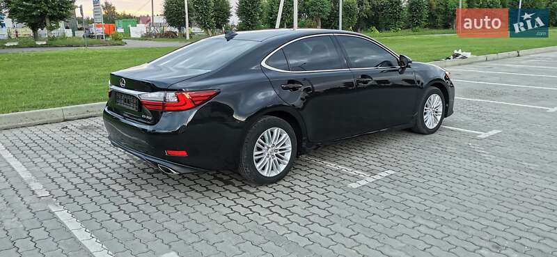 Седан Lexus ES 2017 в Хмельницькому