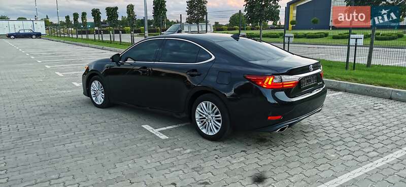 Седан Lexus ES 2017 в Хмельницькому