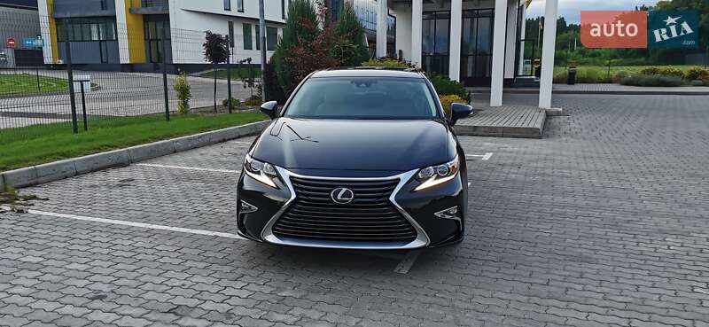 Седан Lexus ES 2017 в Хмельницькому