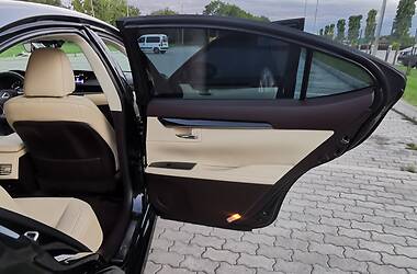Седан Lexus ES 2017 в Хмельницком