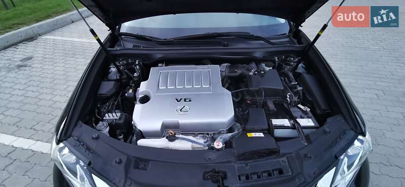 Седан Lexus ES 2017 в Хмельницькому