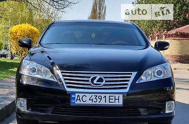 Седан Lexus ES 2011 в Луцке