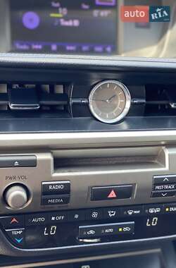 Седан Lexus ES 2014 в Києві