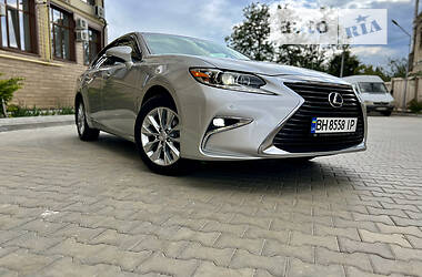 Седан Lexus ES 2015 в Одессе