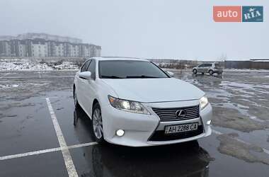 Седан Lexus ES 2014 в Києві