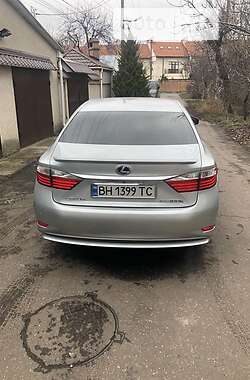 Седан Lexus ES 2015 в Одессе