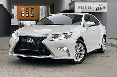 Седан Lexus ES 2014 в Ивано-Франковске