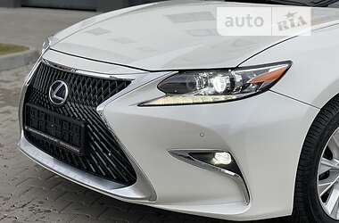 Седан Lexus ES 2014 в Ивано-Франковске