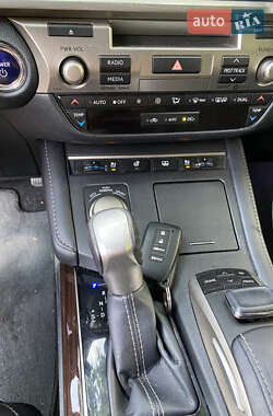 Седан Lexus ES 2017 в Одесі