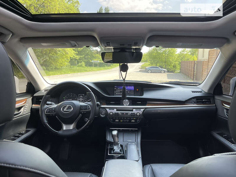 Седан Lexus ES 2017 в Запорожье