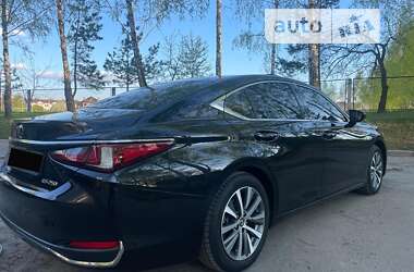 Седан Lexus ES 2019 в 