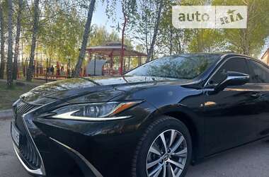 Седан Lexus ES 2019 в 