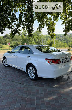 Седан Lexus ES 2012 в Кропивницком