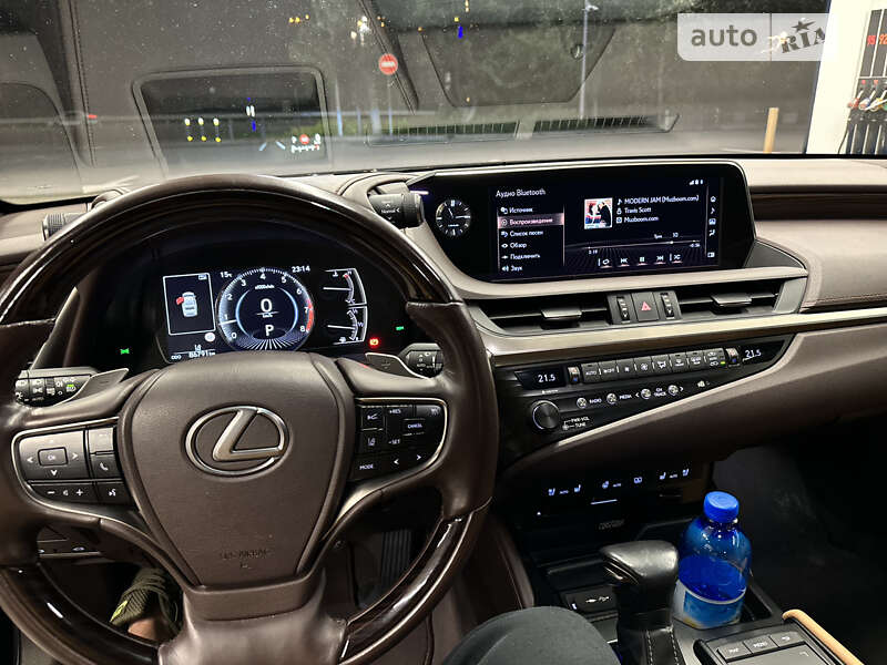 Седан Lexus ES 2019 в Днепре