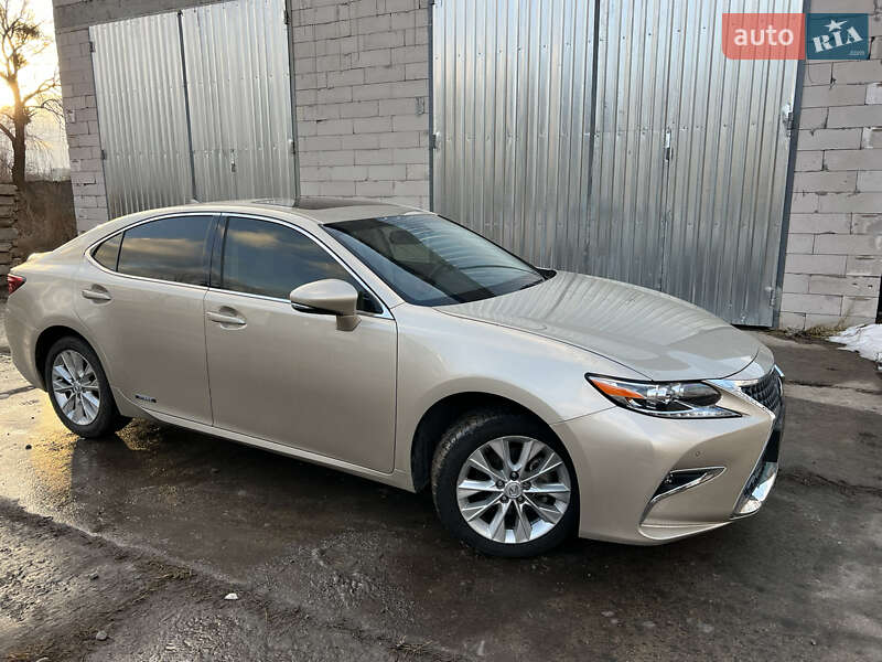 Седан Lexus ES 2013 в Харькове