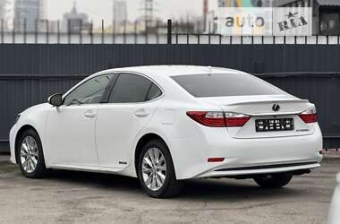 Седан Lexus ES 2014 в Киеве