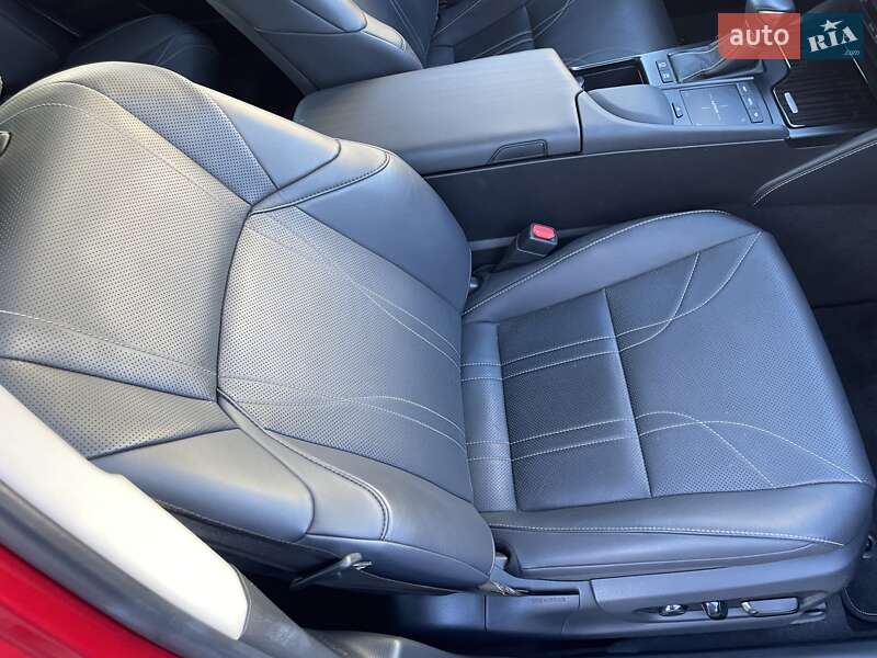 Седан Lexus ES 2018 в Одессе