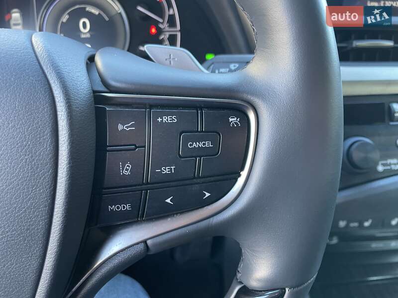 Седан Lexus ES 2018 в Одессе