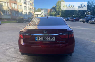 Седан Lexus ES 2013 в Львове