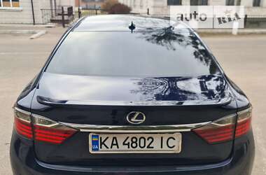 Седан Lexus ES 2013 в Ромнах