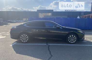 Седан Lexus ES 2022 в Киеве