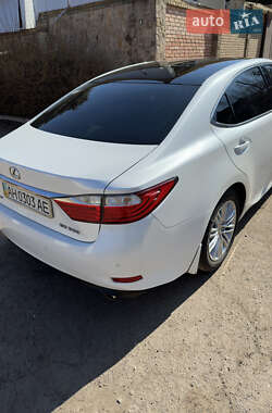 Седан Lexus ES 2013 в Днепре