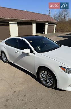 Седан Lexus ES 2013 в Днепре
