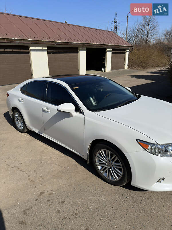 Седан Lexus ES 2013 в Днепре