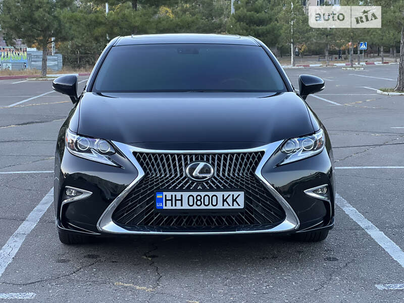 Седан Lexus ES 2014 в Миколаєві