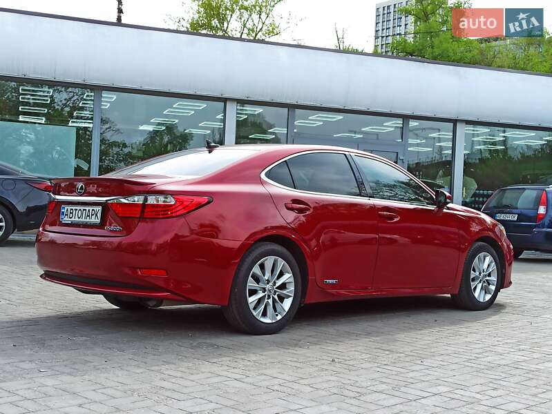 Седан Lexus ES 2015 в Днепре