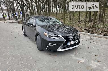 Седан Lexus ES 2016 в Тернополе