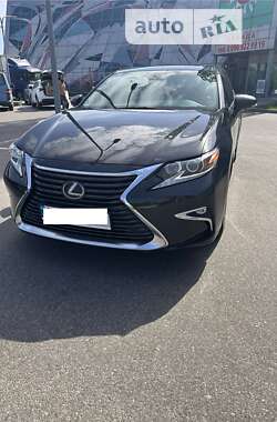 Седан Lexus ES 2017 в Днепре