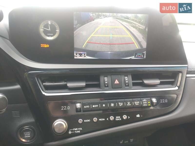 Седан Lexus ES 2022 в Києві