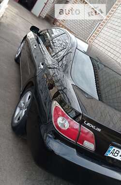 Седан Lexus ES 2001 в Тростянце