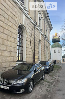 Седан Lexus ES 2010 в Киеве