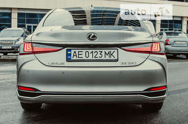 Седан Lexus ES 2022 в Днепре