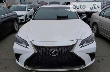 Седан Lexus ES 2021 в Ужгороде