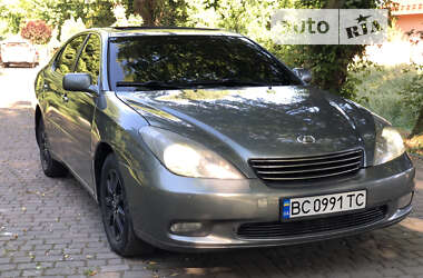 Седан Lexus ES 2003 в Мостиске