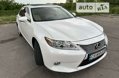 Седан Lexus ES 2013 в Умани